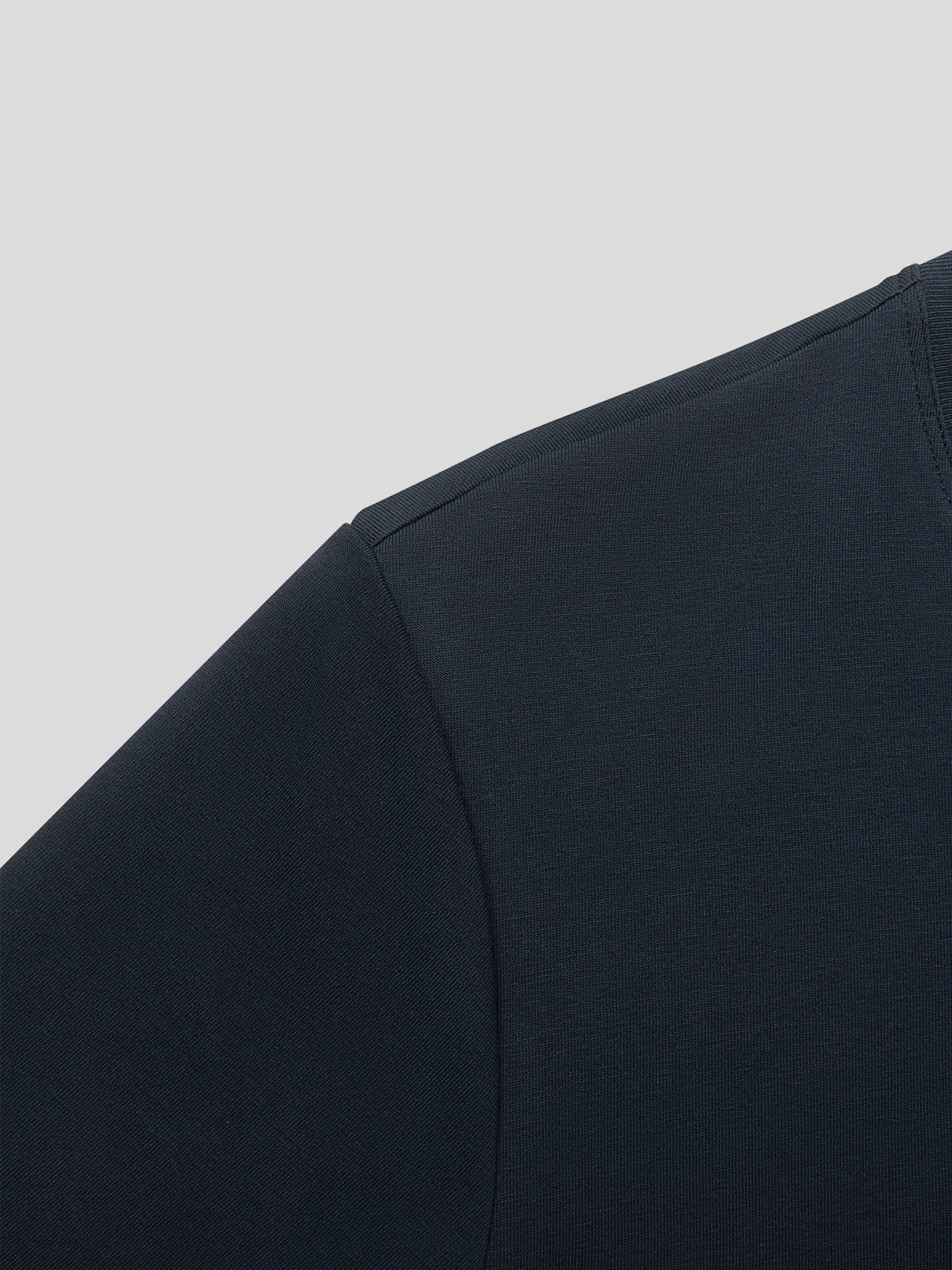 StayCool 2.0 V-neck Curve-Hem Tee: Slim Fit - Image 18