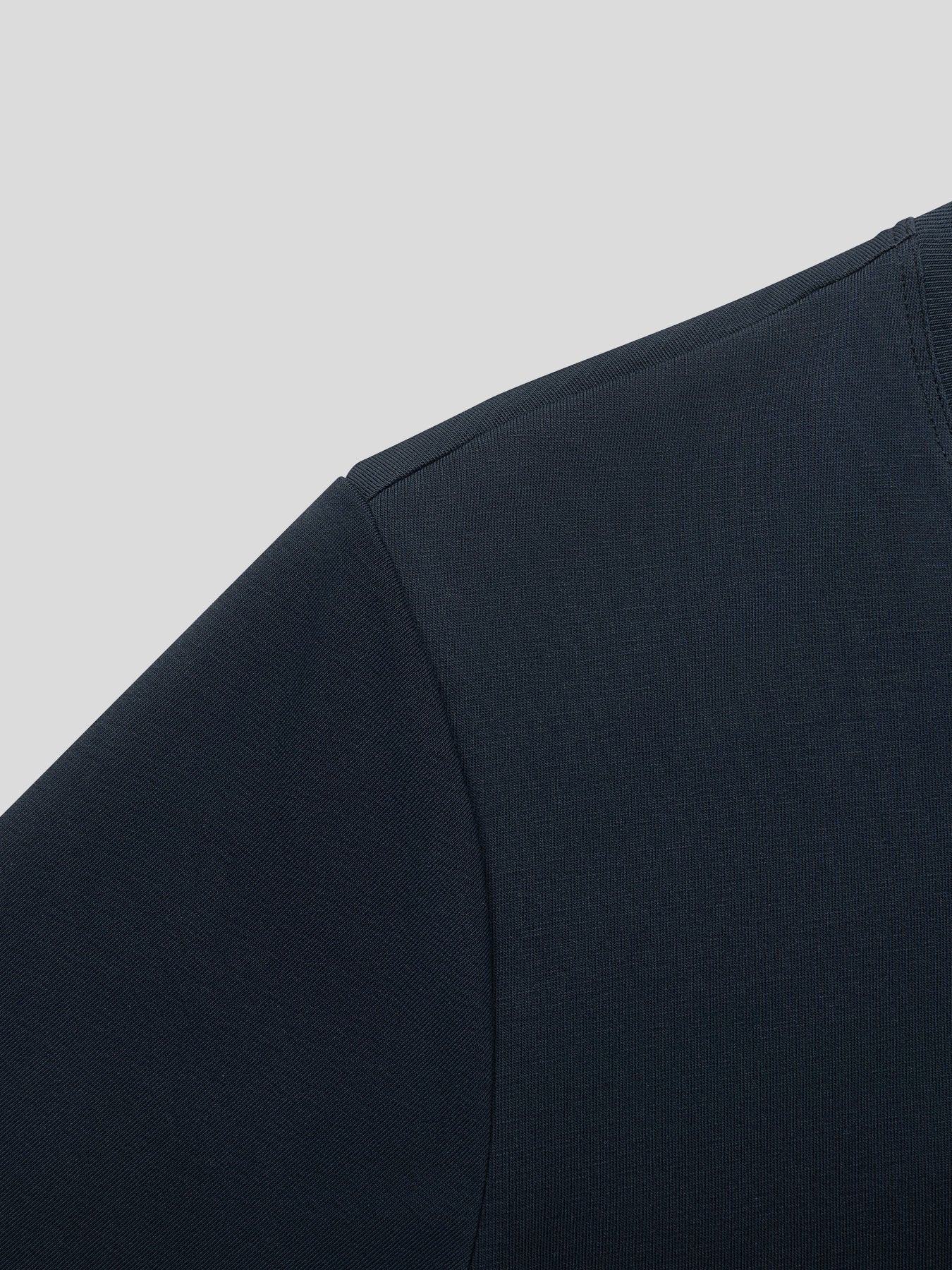 StayCool 2.0 V-neck Elongated Tee: Slim Fit - Image 15