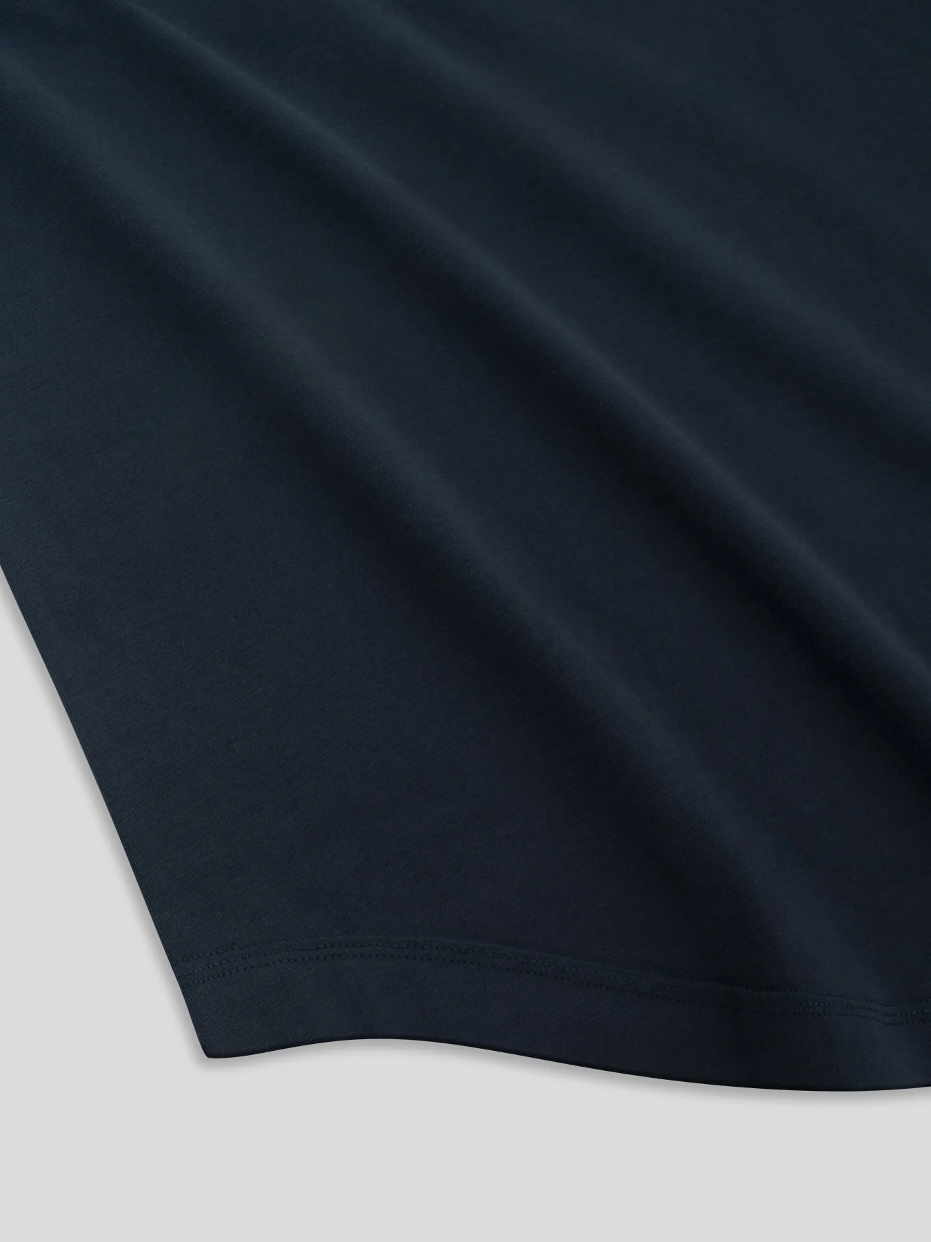 StayCool 2.0 V-neck Elongated Tee: Slim Fit - Image 16